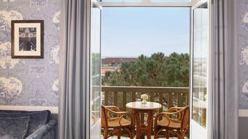 デラックス ルーム シービュー | 高級寝具、ミニバー、セーフティボックス (室内)、客室ごとに異なる装飾