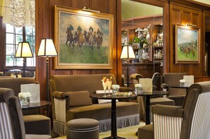 Bar lounge