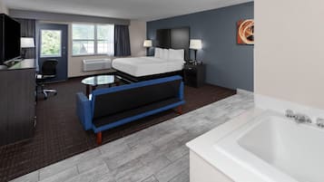 Jetted bathtub