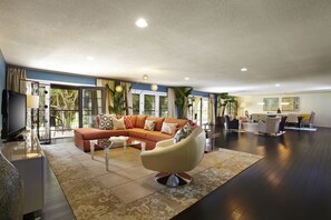 Luxury Suite | Living room | 42-inch LED TV with digital channels, pay movies, streaming services - Omni Rancho Las Palmas Resort & Spa (Rancho Mirage)