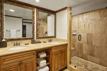 Executive Suite, 1 King Bed | Hypo-allergenic bedding, down comforters, in-room safe, desk at Omni Rancho Las Palmas Resort & Spa