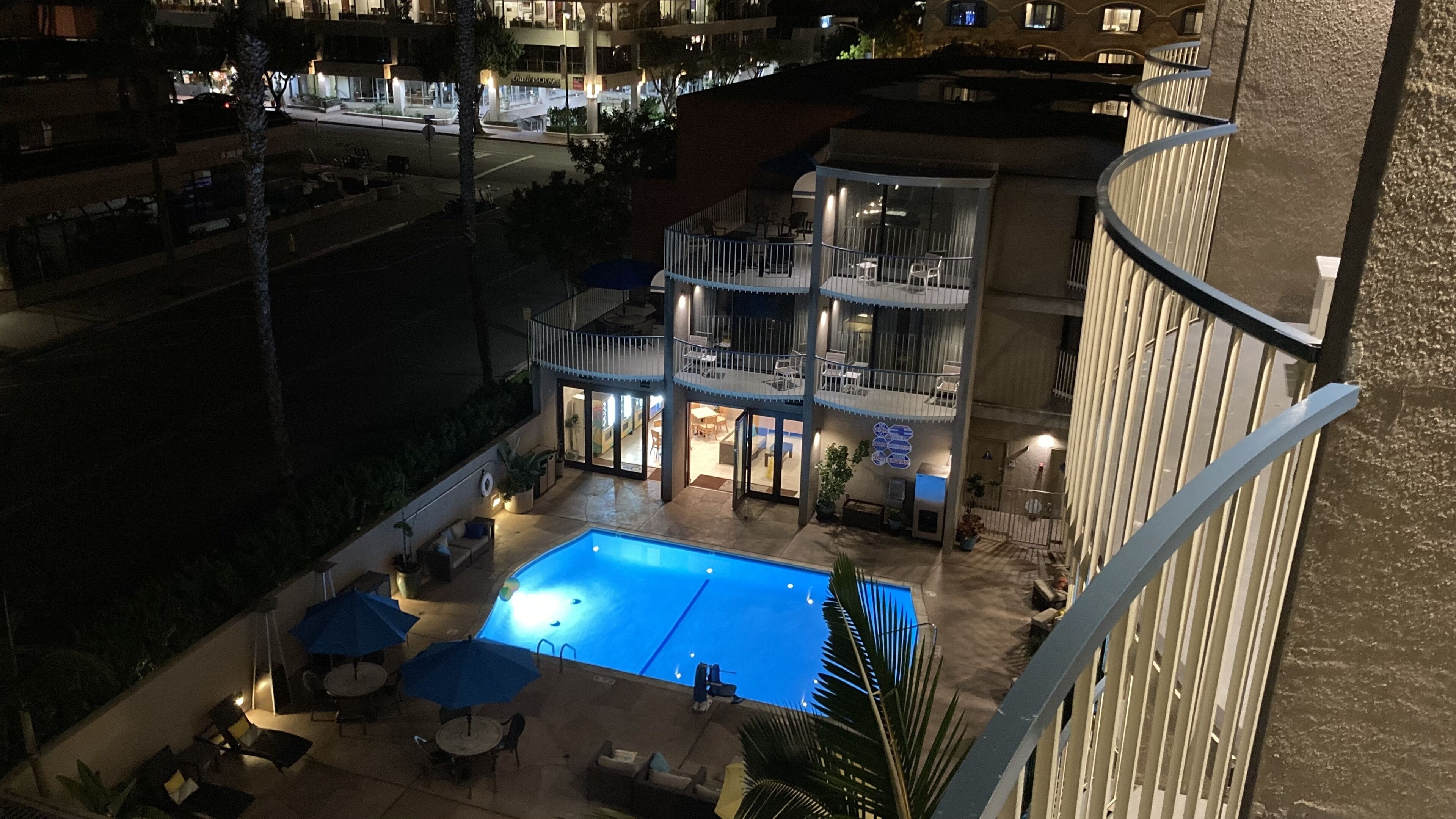 outdoor pool, pool loungers