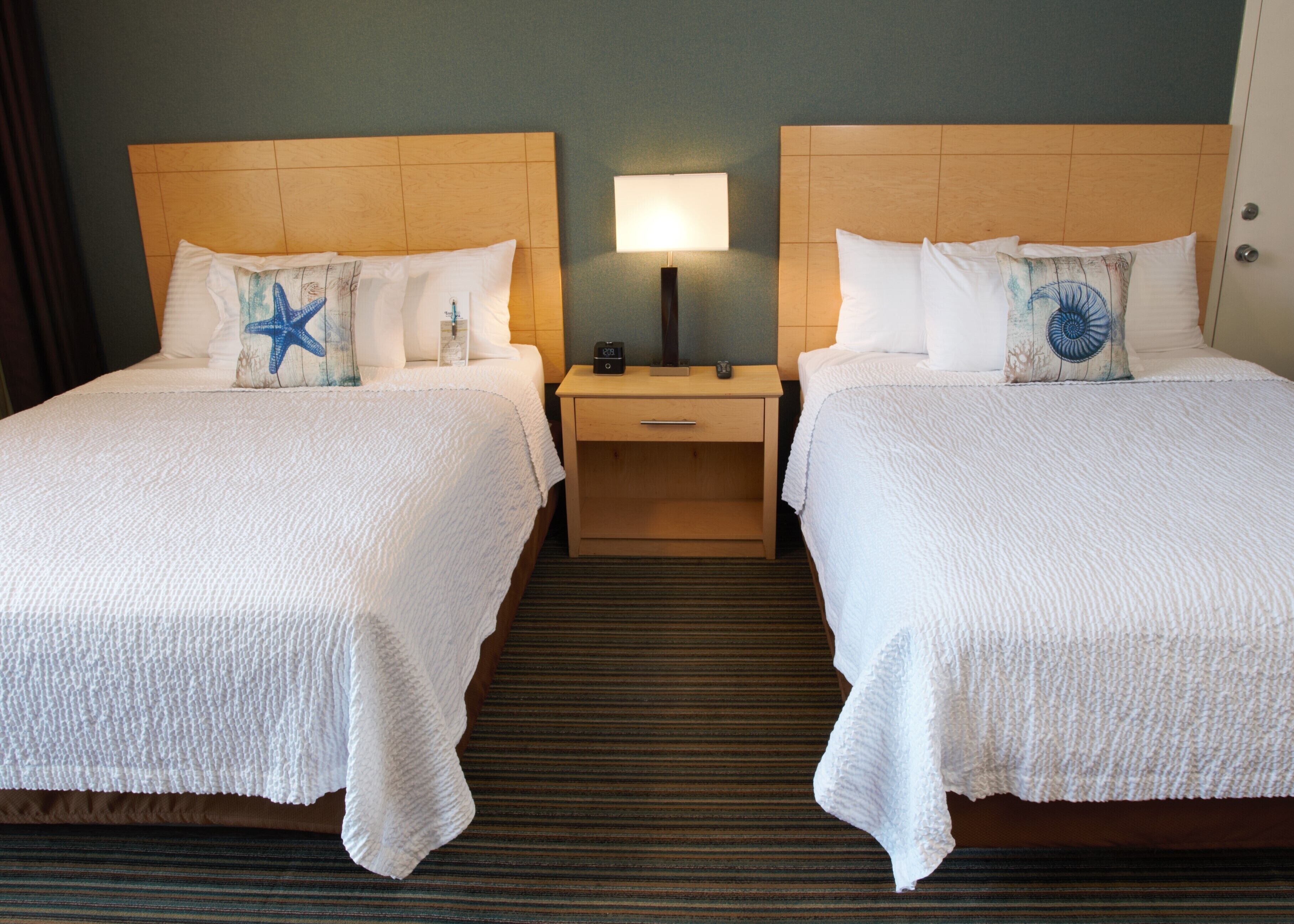 1 bedroom, hypo-allergenic bedding, pillow-top beds, laptop workspace