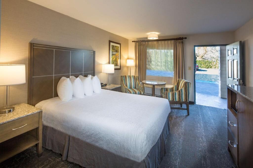 Premium bedding, pillowtop beds, desk, laptop workspace