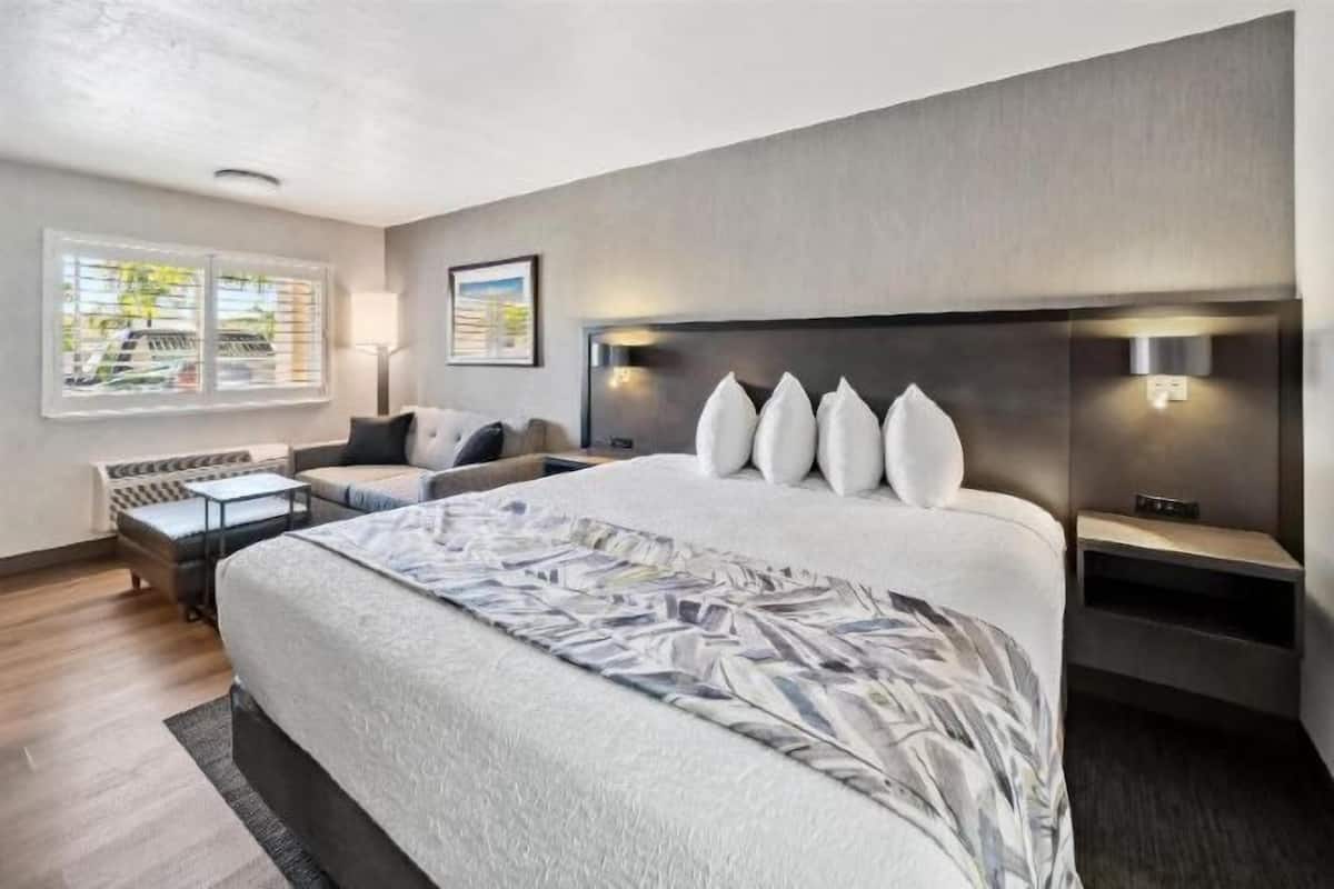 Premium bedding, pillowtop beds, desk, laptop workspace