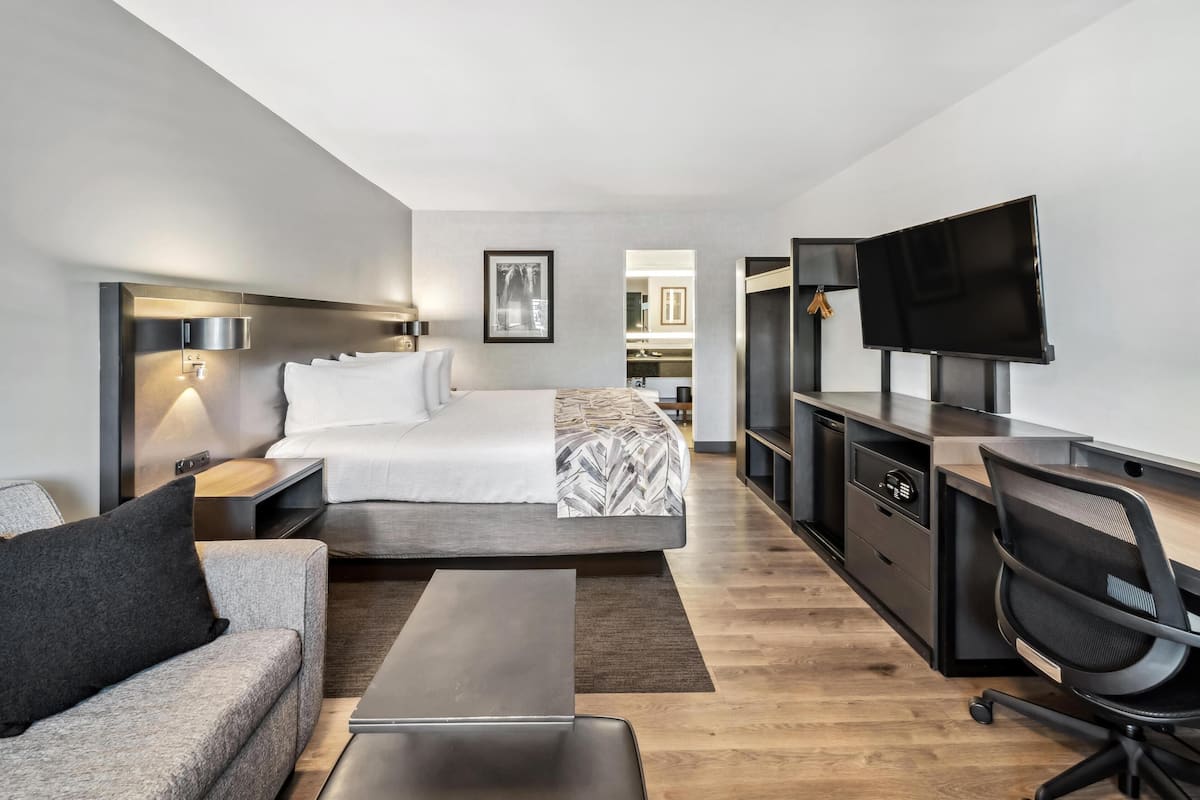 Premium bedding, pillowtop beds, desk, laptop workspace