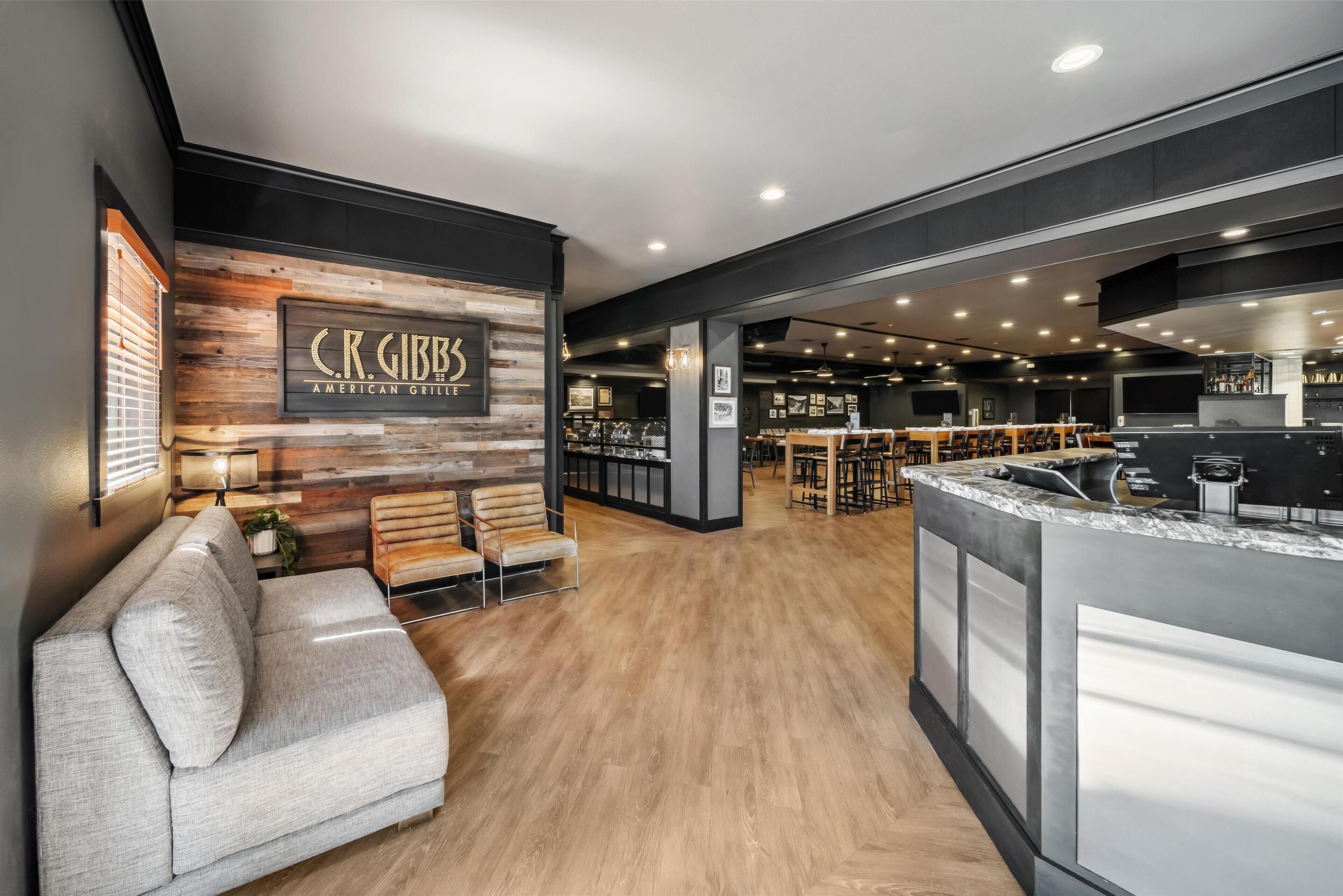 breakfast, lunch, dinner served; american cuisine