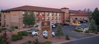 Grand Canyon Hotel and Suites