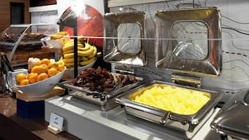 Free daily on-the-go breakfast