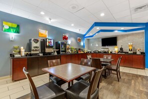 Café da manhã continental grátis todos os dias