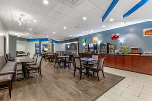 Free daily continental breakfast