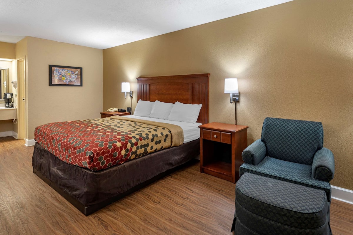 Laptop workspace, blackout drapes, iron/ironing board, WiFi (free)