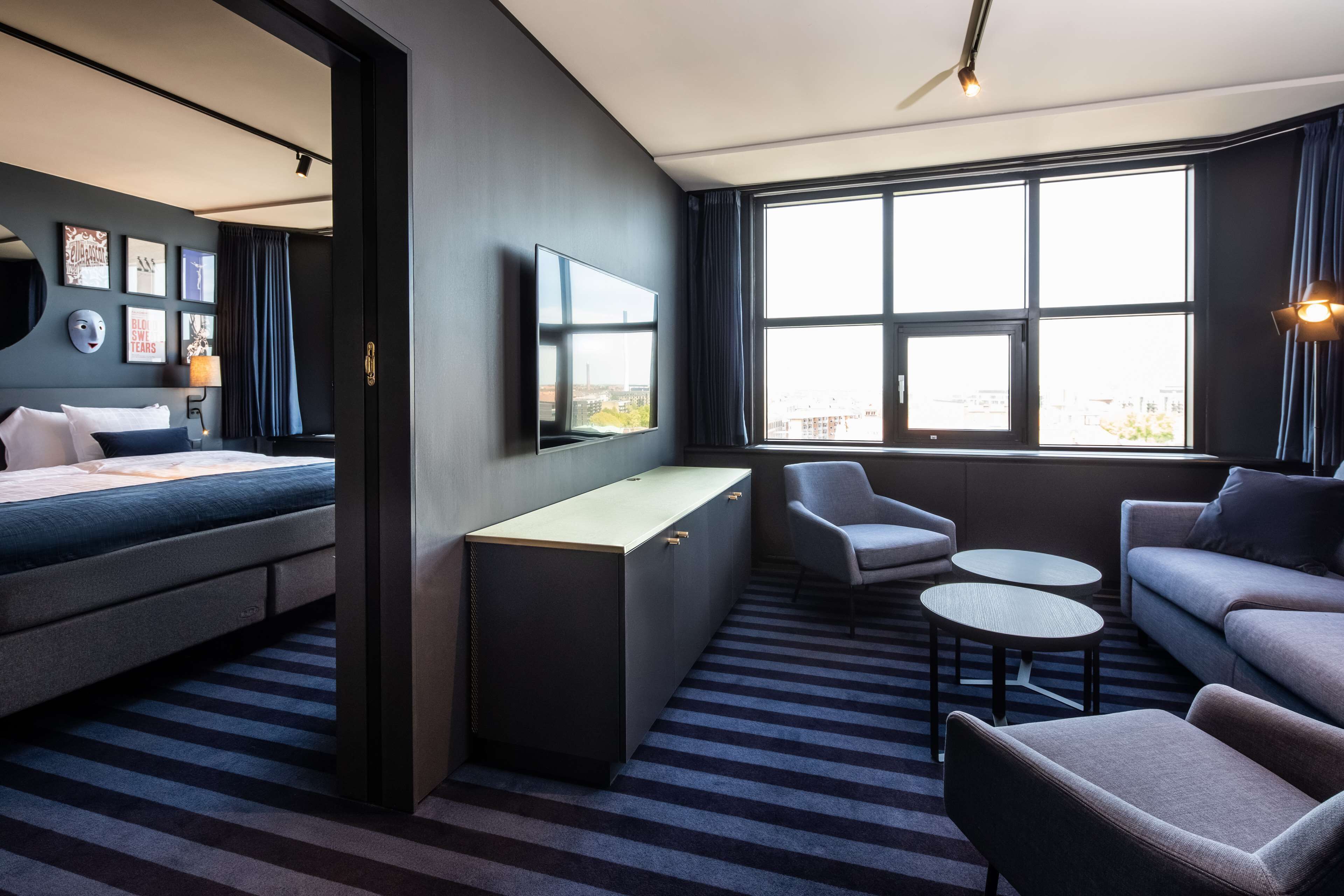 junior suite | minibar, in-room safe, blackout curtains, free wifi