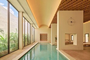 Piscine couverte, piscine extérieure