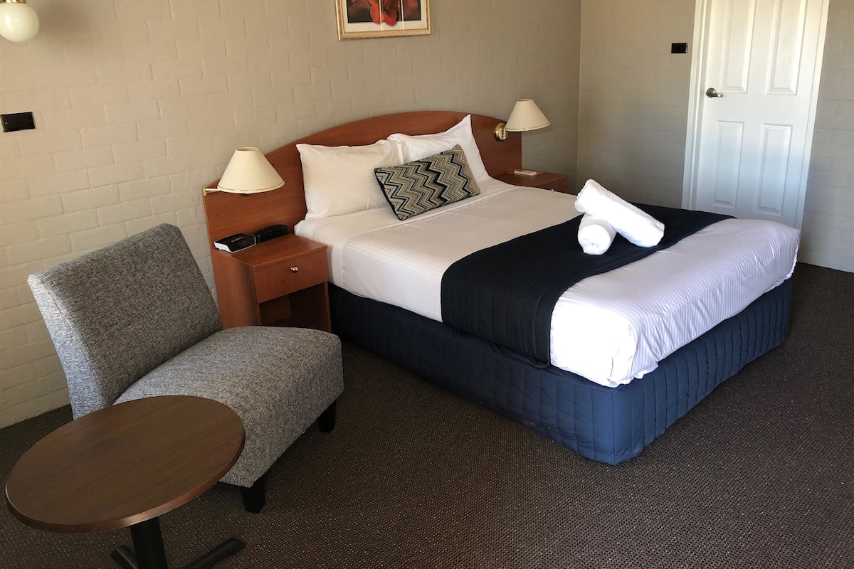 Standard Room, 1 Queen Bed, Non Smoking