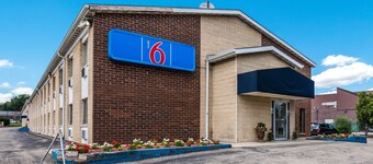 Motel 6 Madison, WI - East