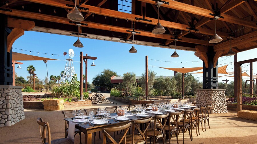 Sheraton Fairplex 套房及會議中心