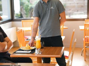Breakfast and dinner served - ibis Caen Porte d'Angleterre (Herouville-Saint-Clair)