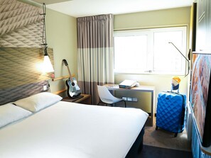 Kamer, 1 tweepersoonsbed (Renovated) | Luxe beddengoed, een bureau, een laptopwerkplek