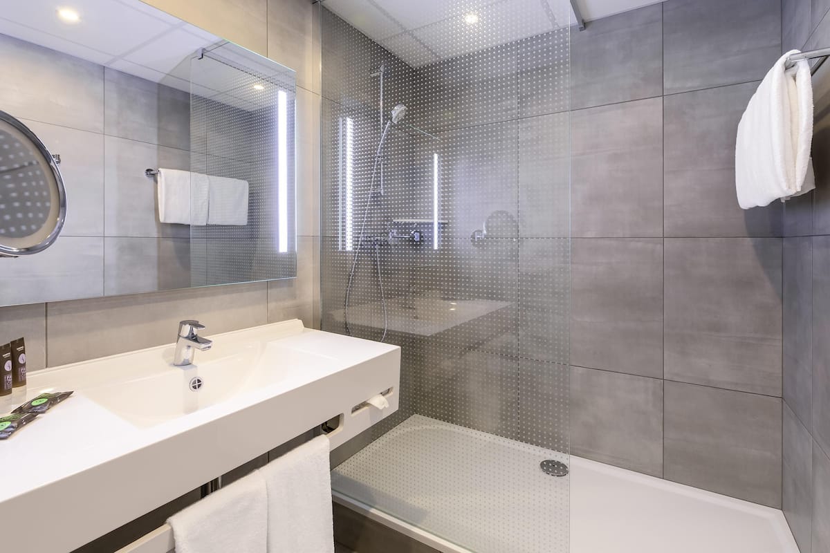 In-room safe, desk, blackout curtains, free cots/infant beds