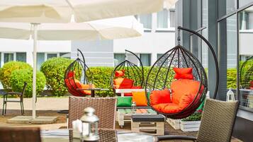 Sarapan prasmanan setiap hari (PLN 65 per orang)