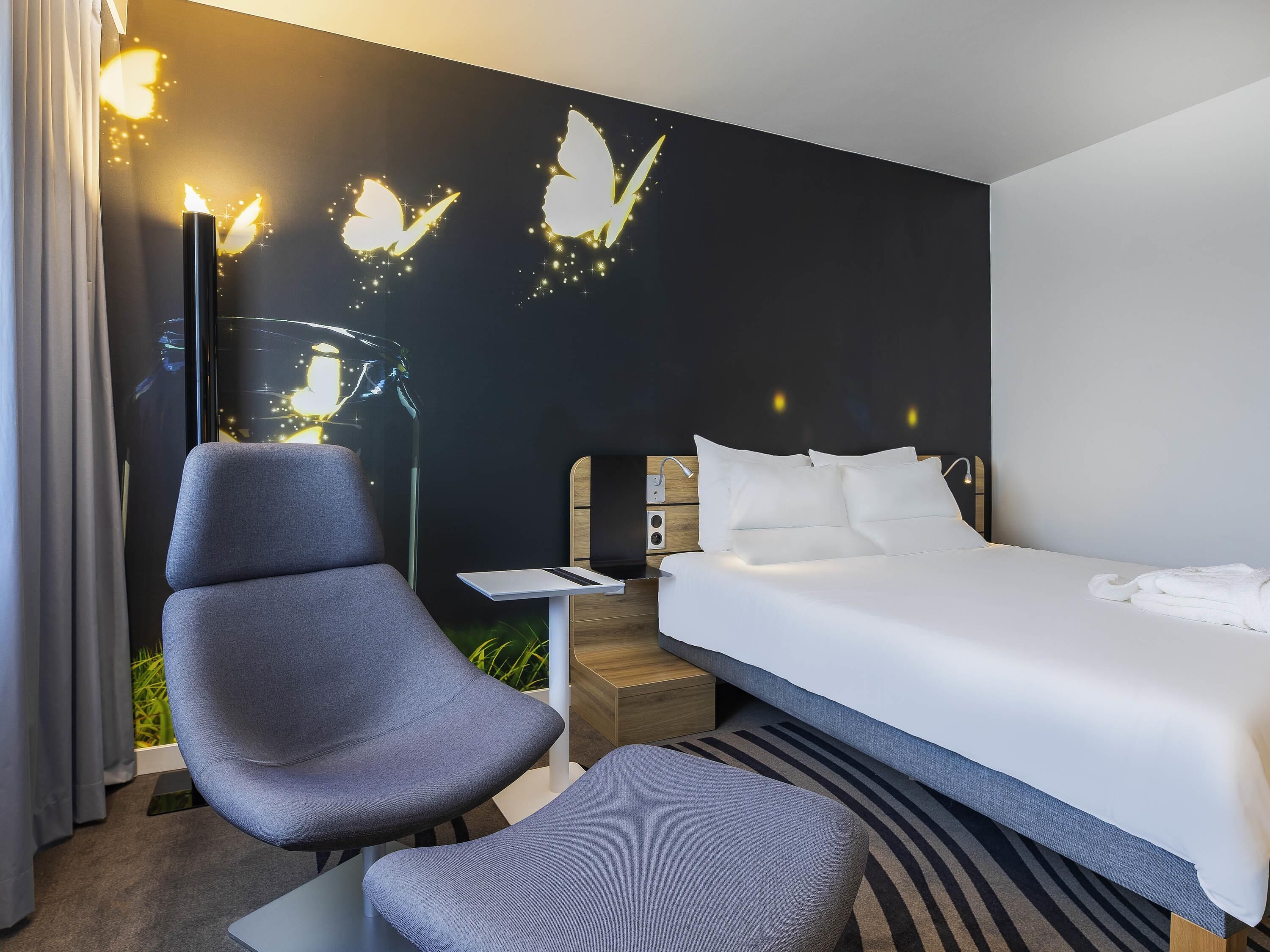 Habitación Confort, 1 cama matrimonial (Comfortable) | Caja de seguridad en la habitación, escritorio y cortinas blackout 