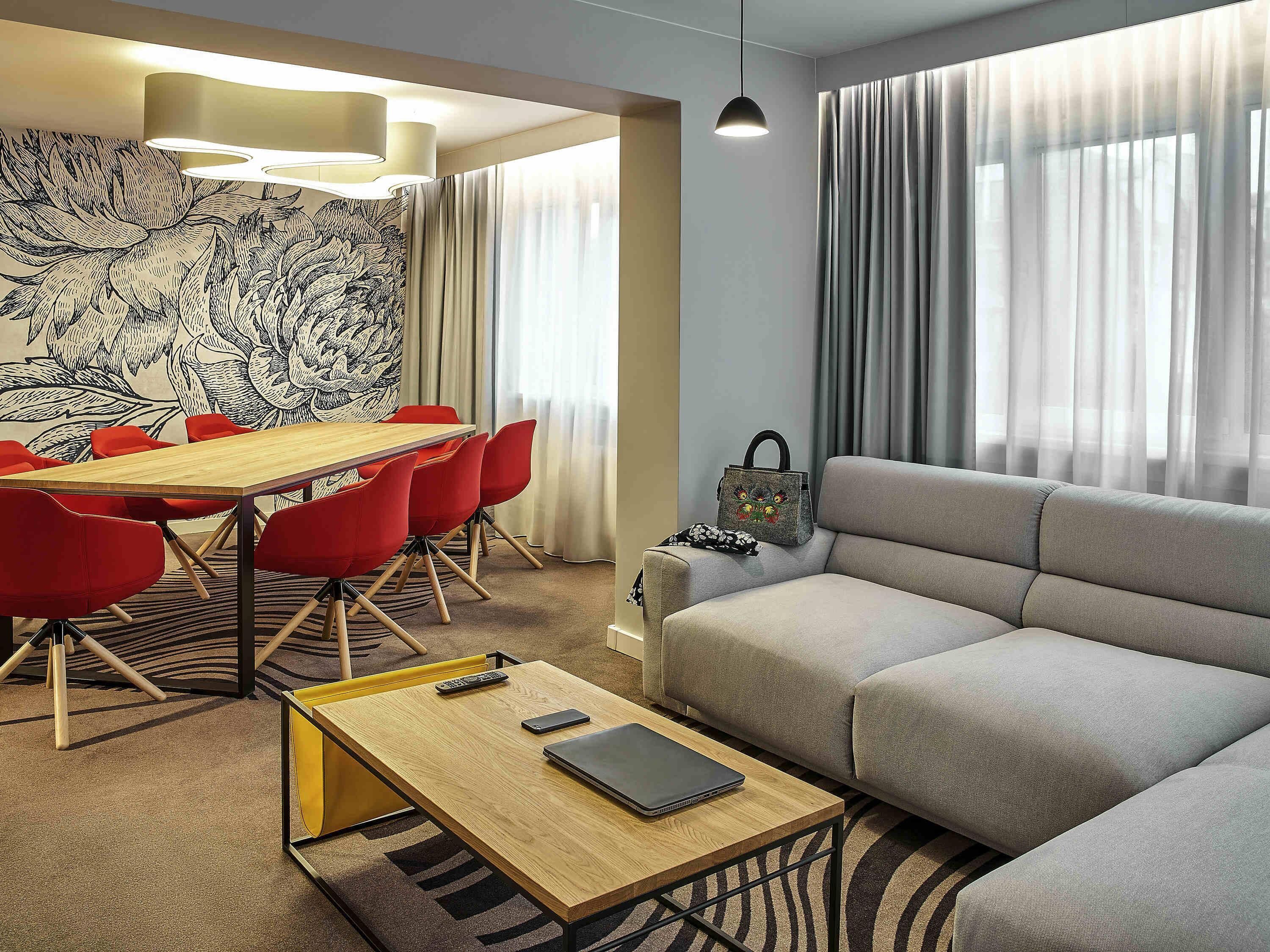 Departamento, 1 cama Queen size y sofá cama | Caja de seguridad en la habitación, escritorio y cortinas blackout 