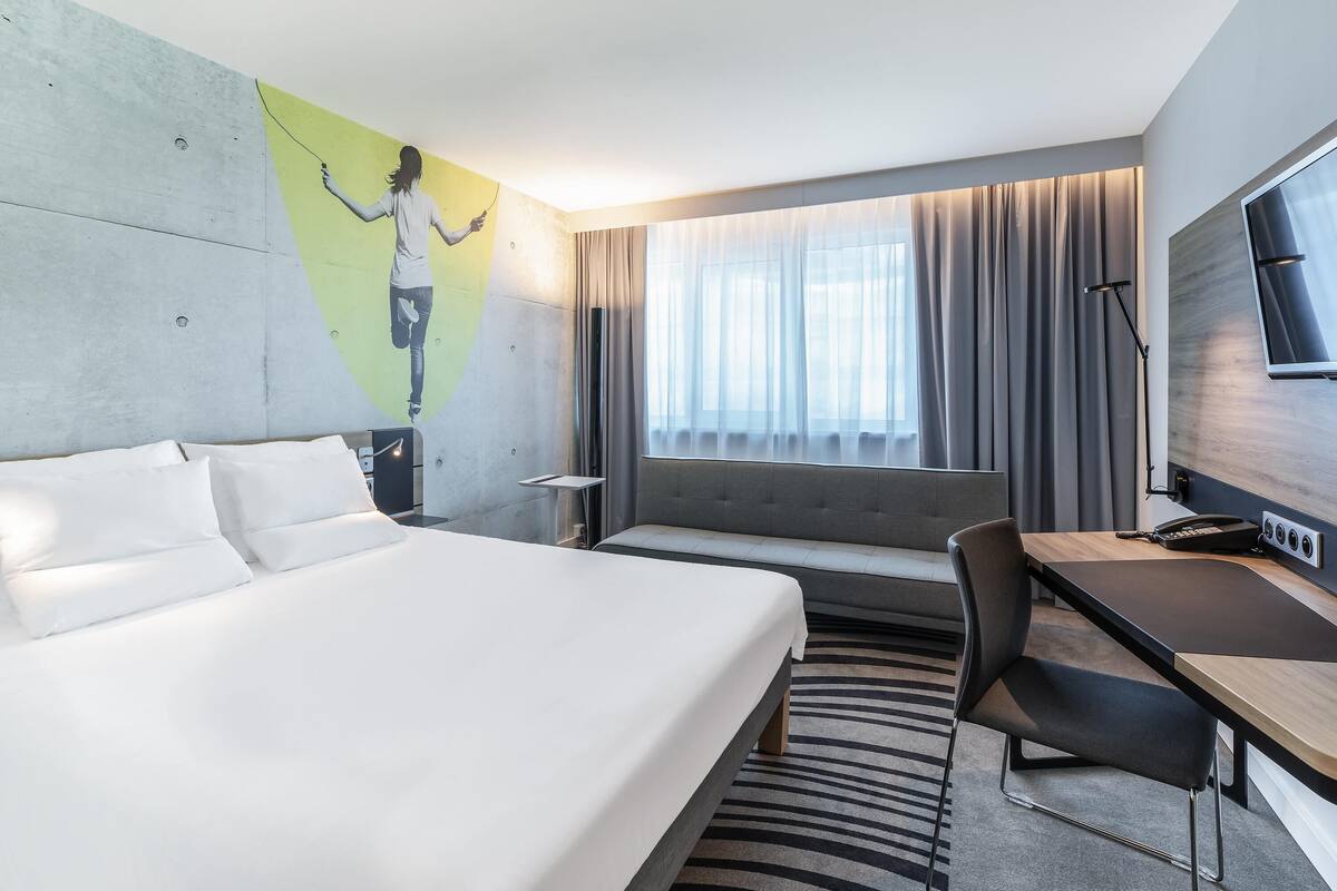 Superior Room, 1 Double Bed with Sofa bed (Comfortable) | In-room safe, desk, blackout drapes, cribs (free)