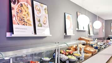 Tägliches Frühstücksbuffet gegen Gebühr