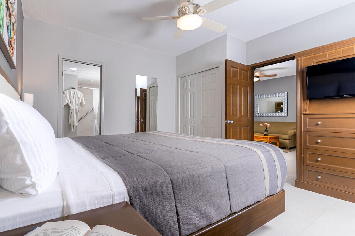 In-room safe, blackout drapes, iron/ironing board, free WiFi