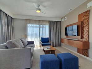 3 Bedroom Superior Suite Coba | Living area