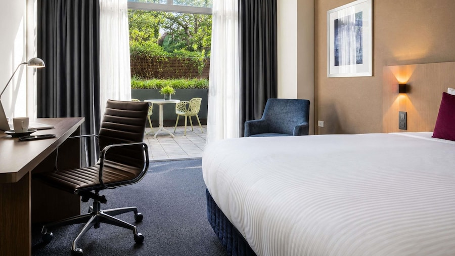 Mercure Sydney St Leonards