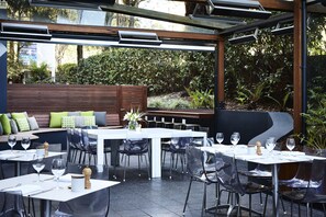 Breakfast, lunch, dinner served; alfresco dining