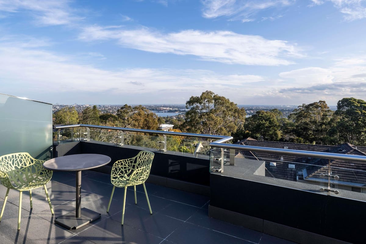 Privilege, Junior Suite, 1 King Bed, Balcony