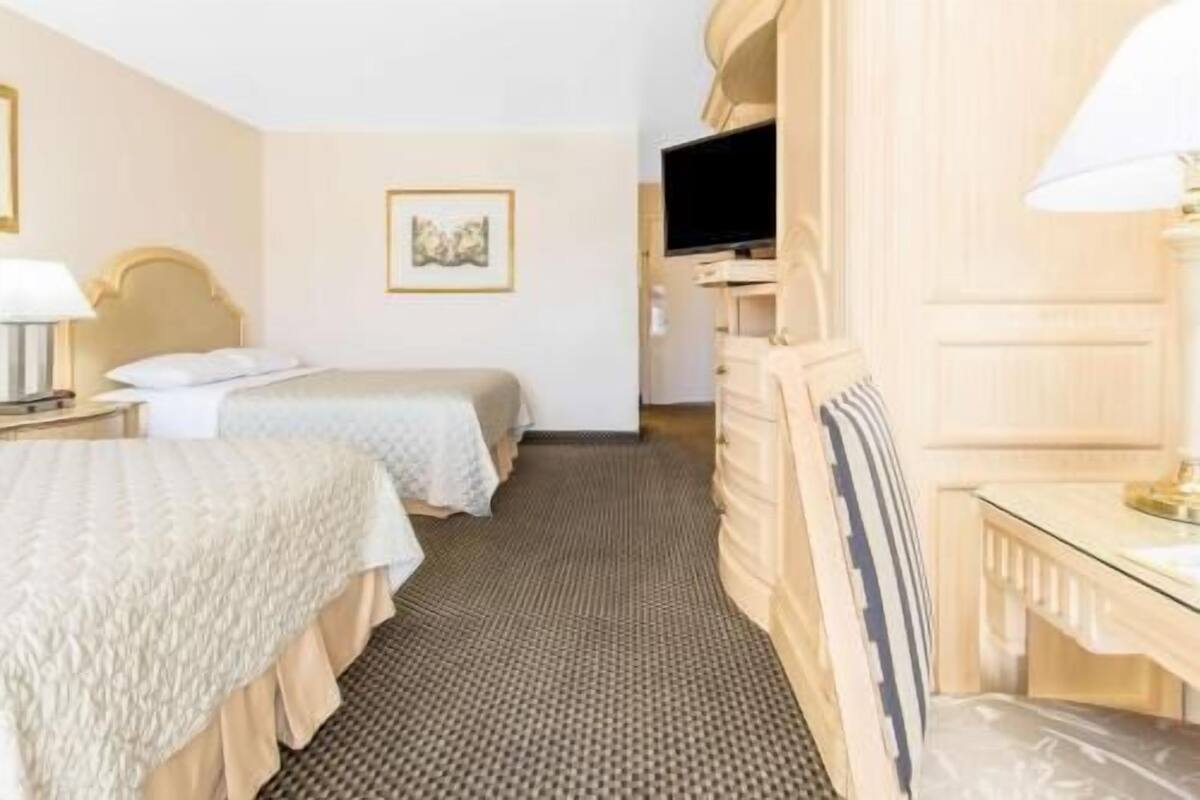 Desk, iron/ironing board, free cribs/infant beds, free WiFi
