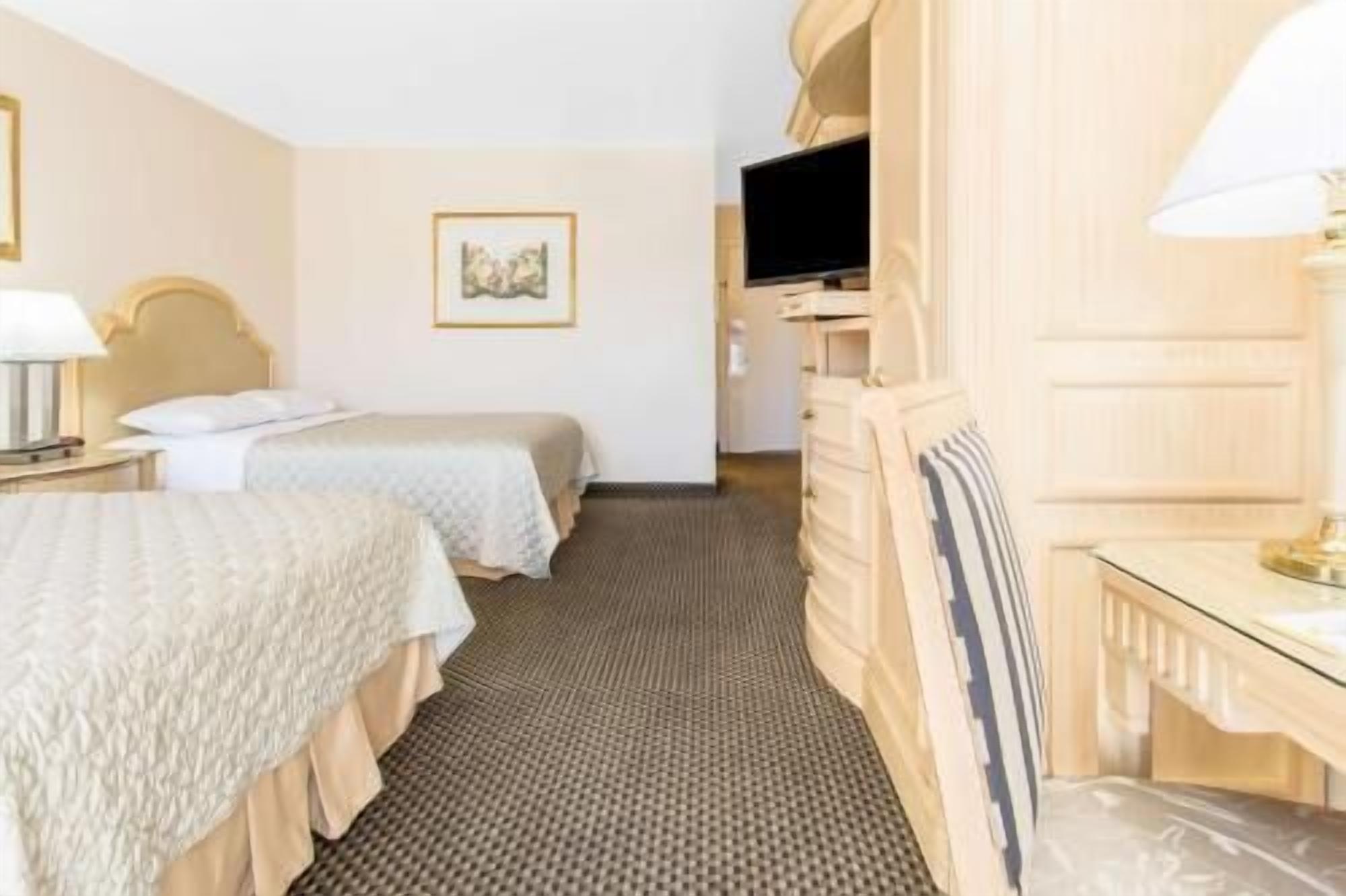 Desk, iron/ironing board, free cribs/infant beds, free WiFi