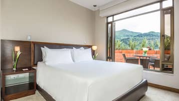 Premium bedding, minibar, in-room safe, desk