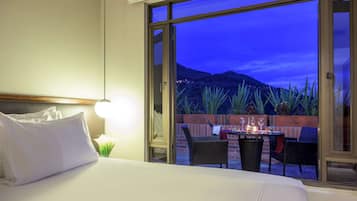 Premium bedding, minibar, in-room safe, desk