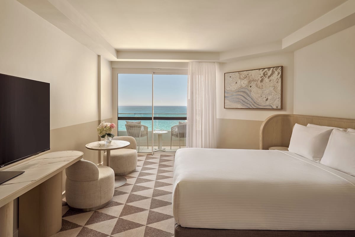 Minibar, in-room safe, desk, laptop workspace