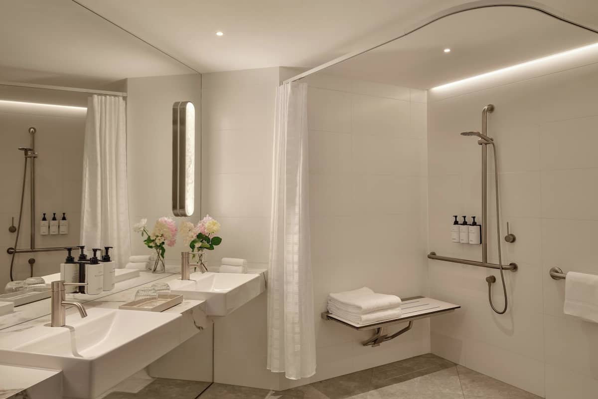 Junior Suite, 1 Double Bed, Ocean View (Accessible)
