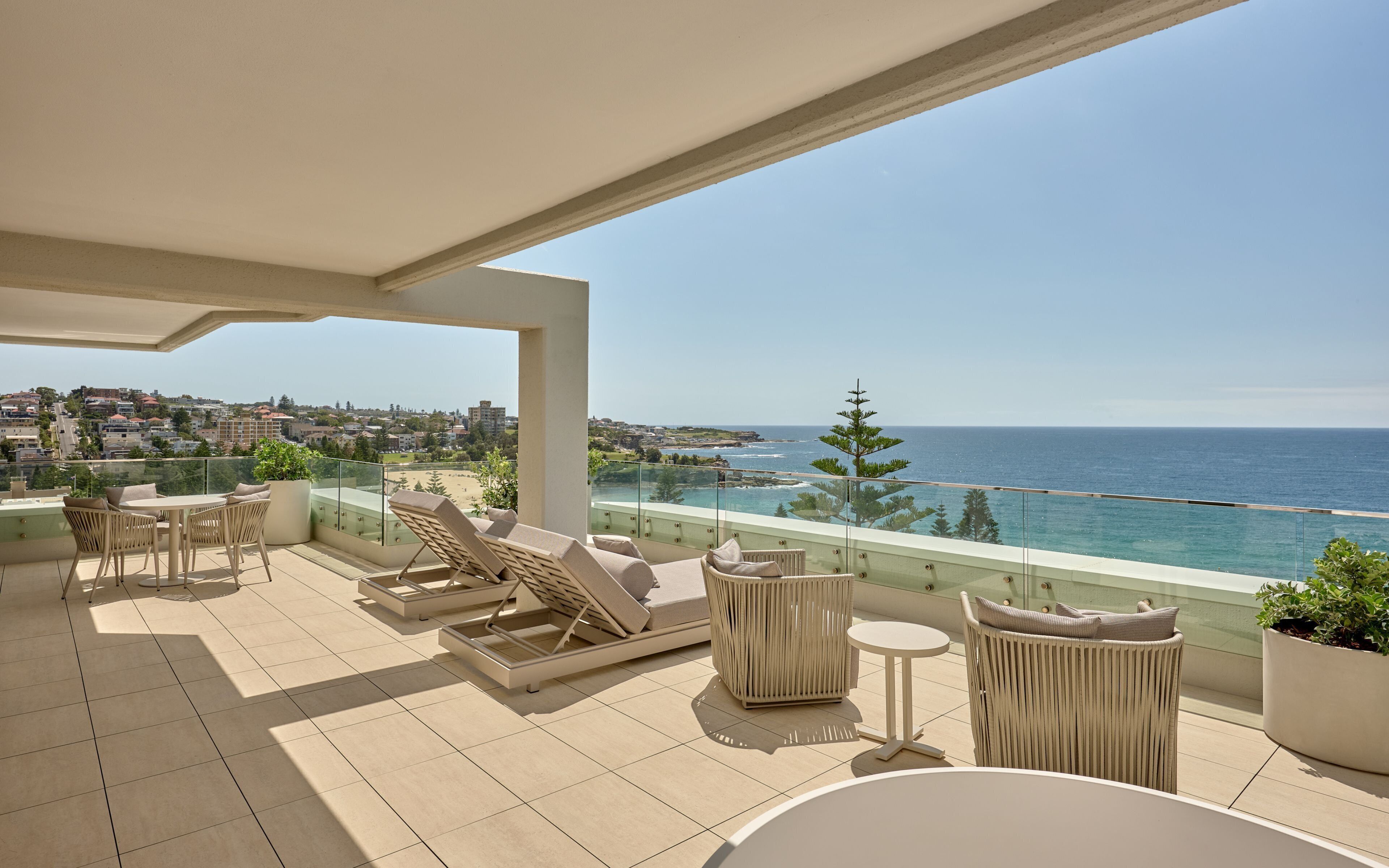 Minibar, in-room safe, desk, laptop workspace