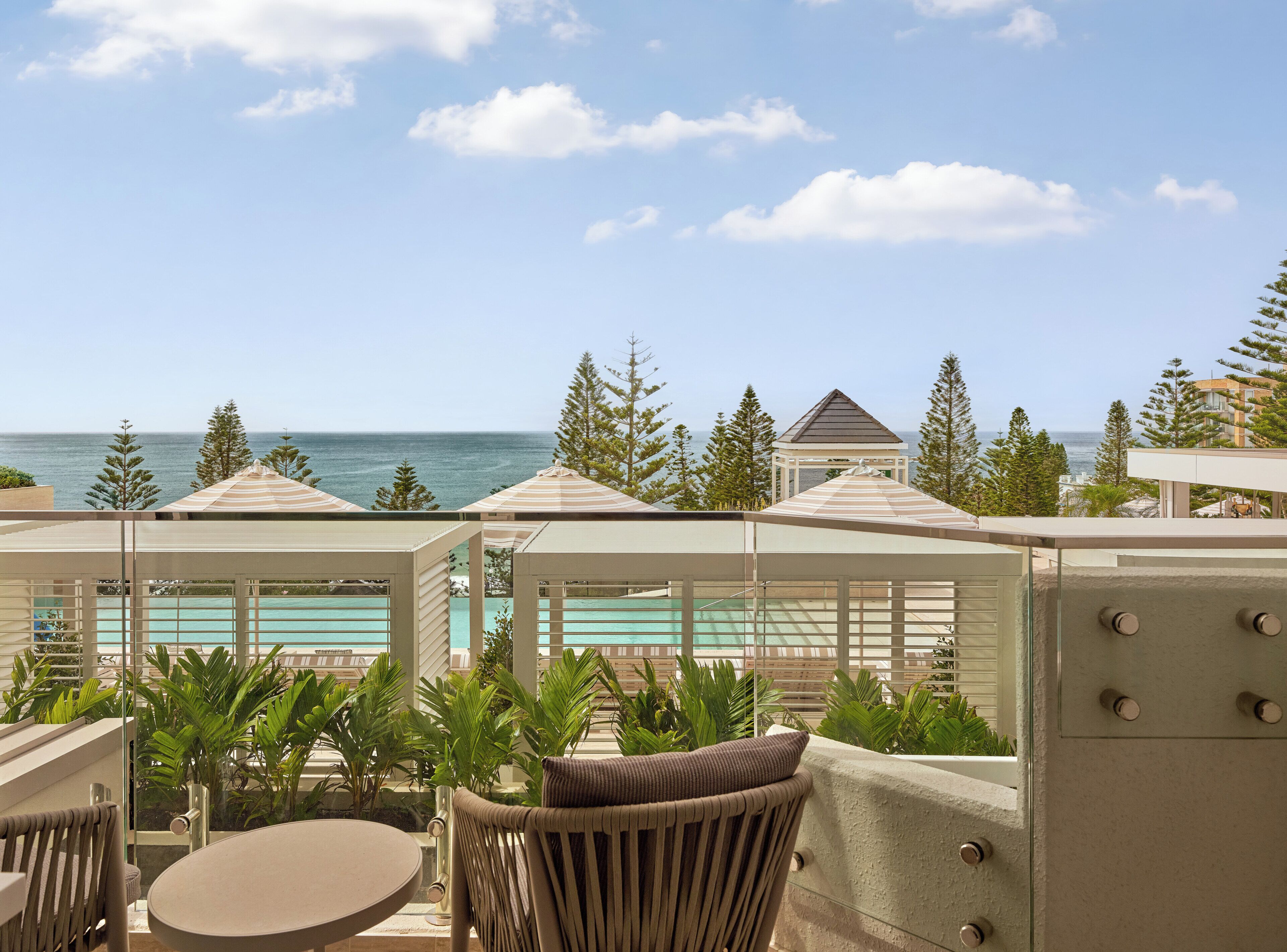 Premium Room, 2 Double Beds, Pool View