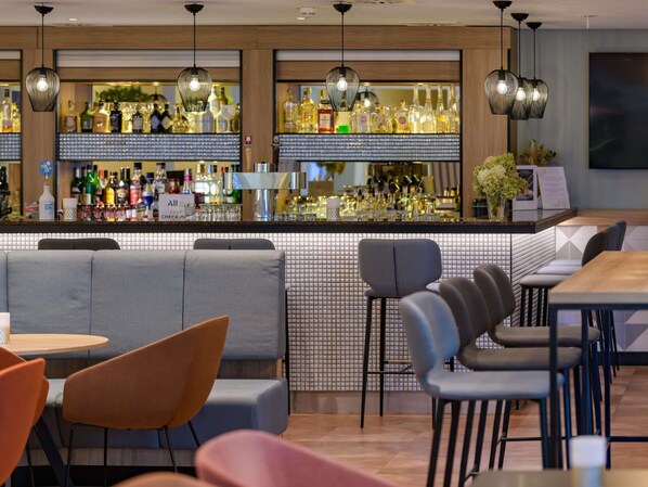 Bar (on property) - Mercure Hotel Köln West (Cologne)