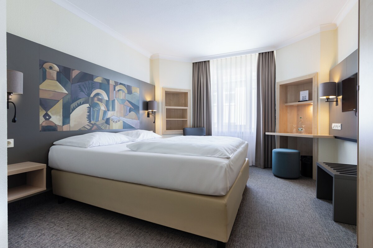 Standard Double or Twin Room | Down comforters, desk, blackout drapes, soundproofing