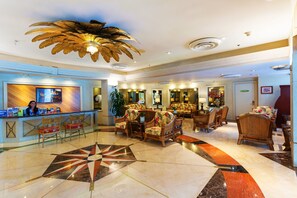 Lobby - Ramada Plaza by Wyndham Waikiki (Honolulu)