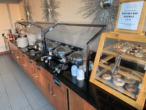 Petit déjeuner buffet