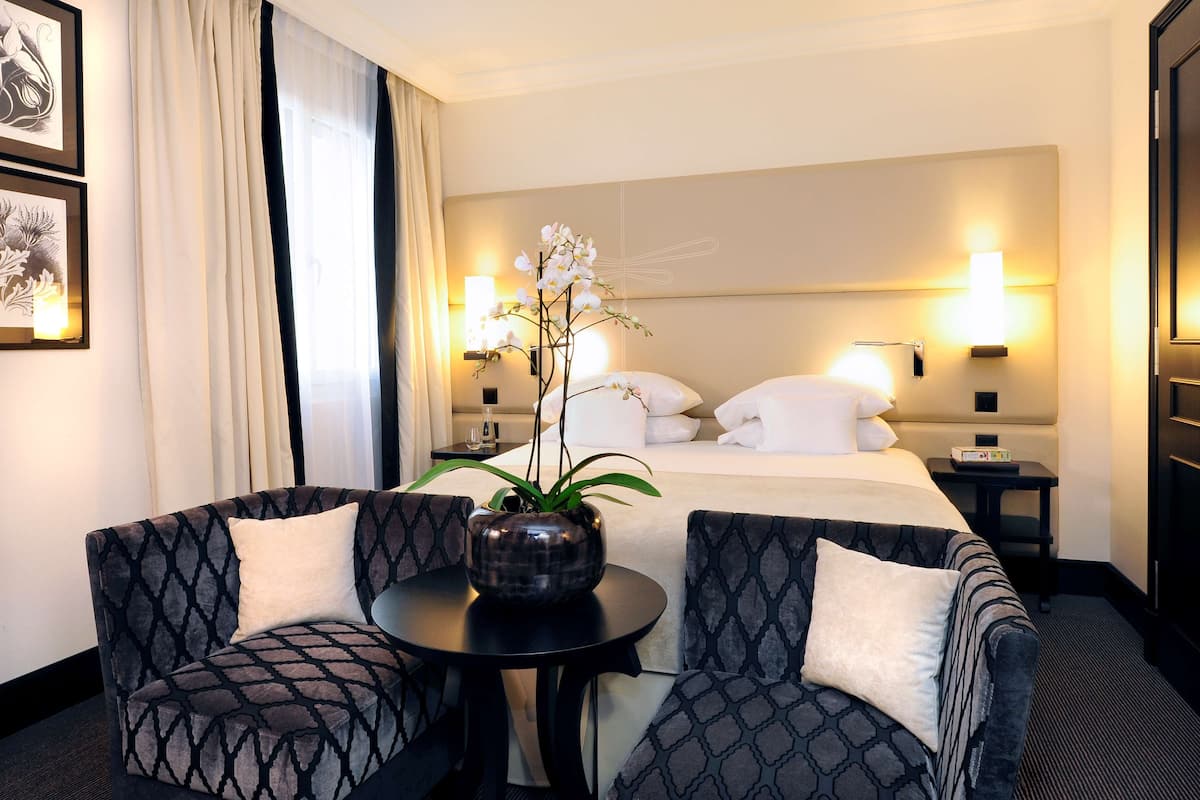 deluxe room, 1 double bed | 1 bedroom, frette italian sheets, premium bedding, minibar