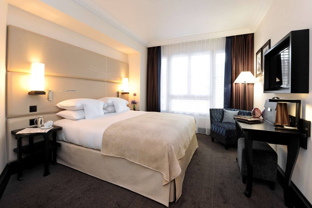 Deluxe Room, 1 Double Bed | Frette Italian sheets, premium bedding, minibar, in-room safe