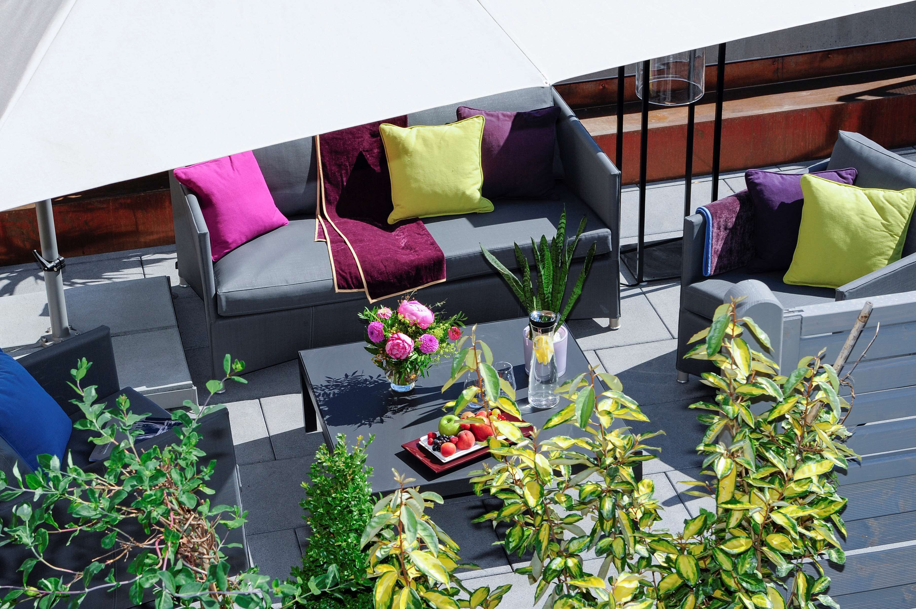 1 bedroom, frette italian sheets, premium bedding, minibar