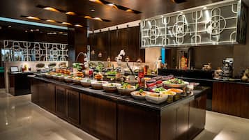 Daily buffet breakfast for a fee